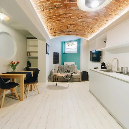 M5 Main Square Stylish One Bedroom Krasków